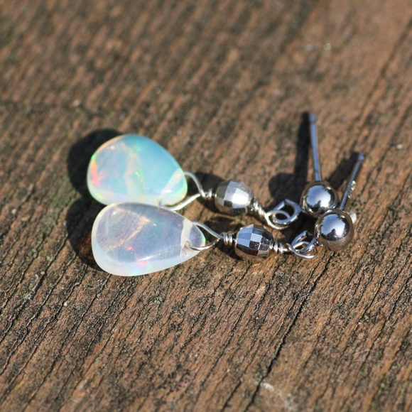 Handmade Natural Welo Opal Earrings Solid 14k Gold 585 , briolettes - Picture 7 of 7